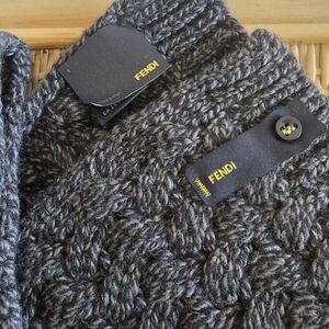 Fendi Gray Textured Knit Scarf